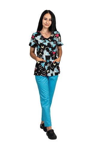 Czarny fartuch medyczny z nadrukiem motyli i trzema kieszeniami naszywanymi 