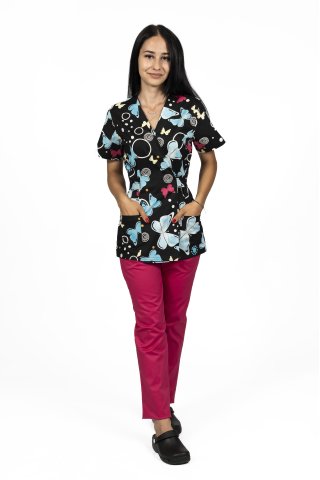 Czarny kimonowy kombinezon medyczny z motylem, z bluzką z nadrukiem i spodniami na gumce