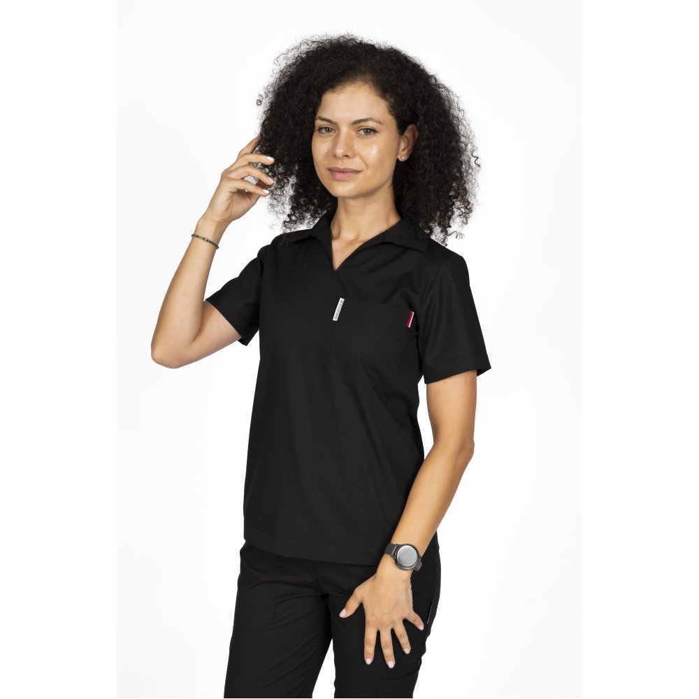 Czarny elastyczny kombinezon medyczny polo z bluzką z dekoltem w serek i spodniami typu jogger, ze ściągaczem i gumką