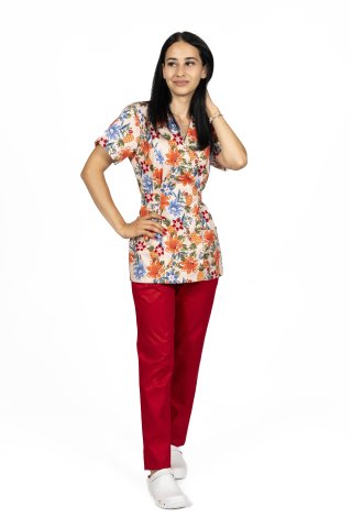 Fartuch medyczny kimono w kwiaty z dwiema kieszeniami naszywanymi