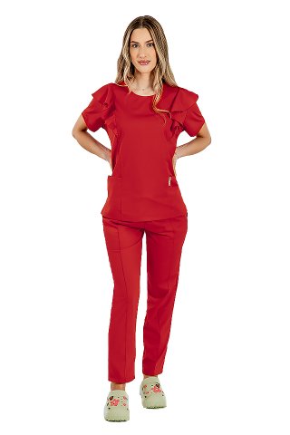 Kombinezon medyczny Cristina, elastyczny, kolor czerwony, bluzka z falbankami i spodnie ze ściągaczem i gumką
