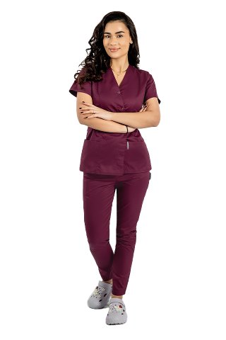 Kombinezon medyczny wiśniowy, z bluzką kimono i elastycznymi spodniami wiśniowymi