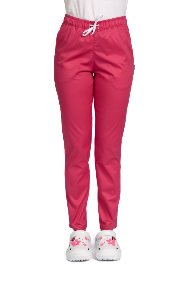 Spodnie medyczne z elastanem cyklamowym, model damski, ze ściągaczem i dwiema kieszeniami bocznymi..