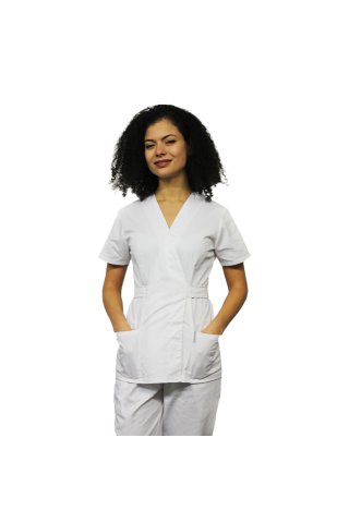Biały kombinezon medyczny, z bluzką kimono i elastycznymi spodniami
