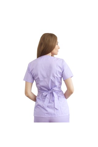 Fioletowy kombinezon medyczny, z bluzką kimono i elastycznymi spodniami